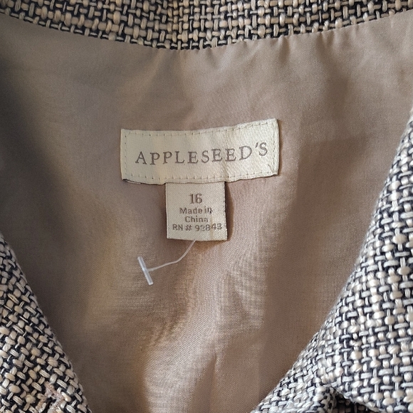 Appleseed's Beige Tweed Button-Front Blazer Size 16 EUC - Picture 2 of 7